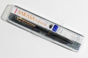 sarasa_Grand_fekete_8246.jpg